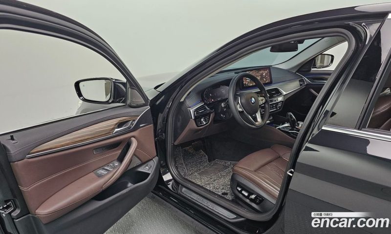 BMW 5-Series i530 Luxury