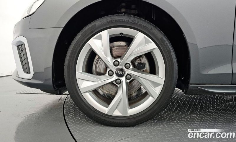 Audi A4 40 TFSI Premium