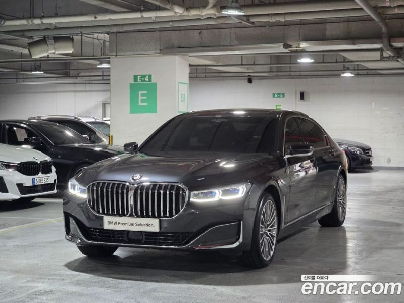 BMW 7-Series 740Li xDrive Design Pure Excellence
