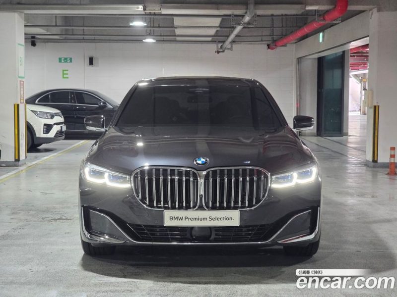 BMW 7-Series 740Li xDrive Design Pure Excellence