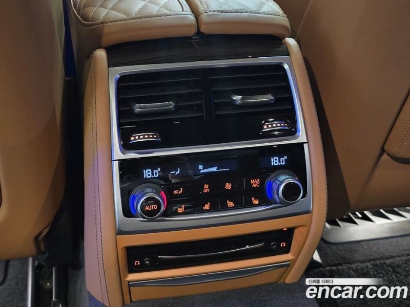 BMW 7-Series 740Li xDrive Design Pure Excellence