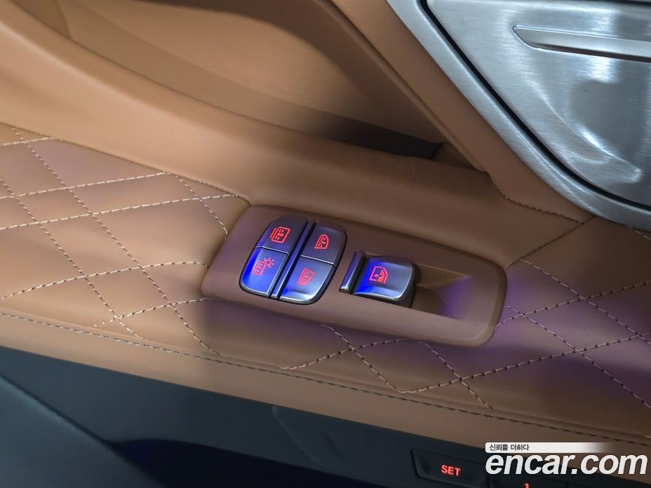 BMW 7-Series 740Li xDrive Design Pure Excellence