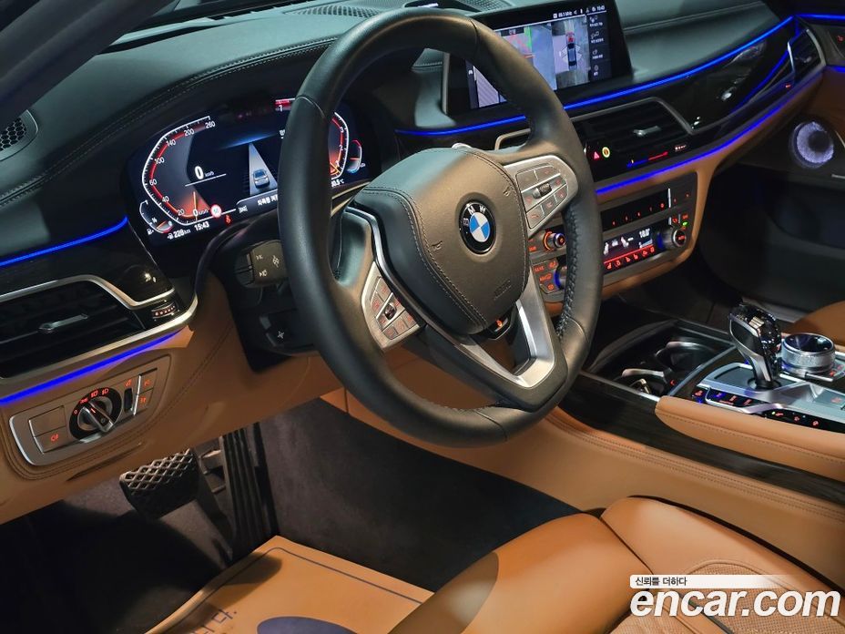 BMW 7-Series 740Li xDrive Design Pure Excellence