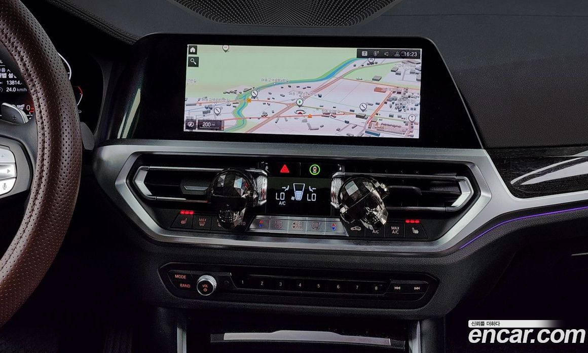 BMW 3-Series i320 Luxury