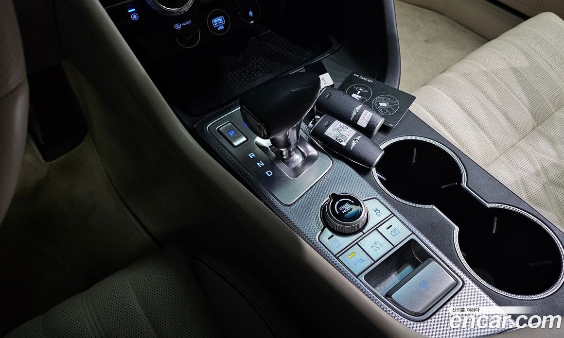 Genesis G70 Gasoline 2.0T 4WD