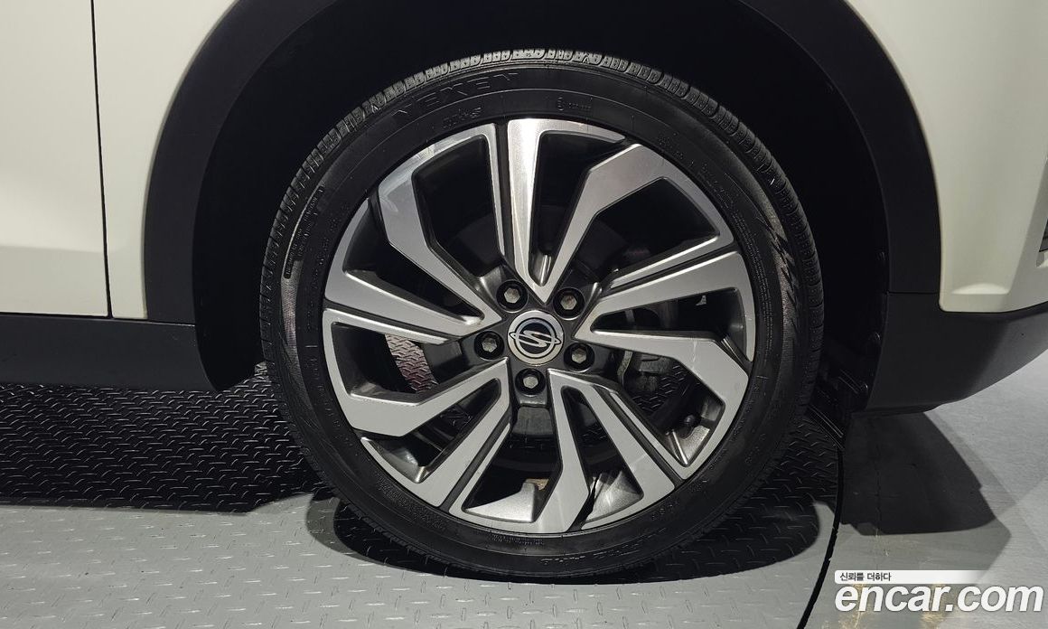 SsangYong Tivoli Gasoline 1.5 2WD