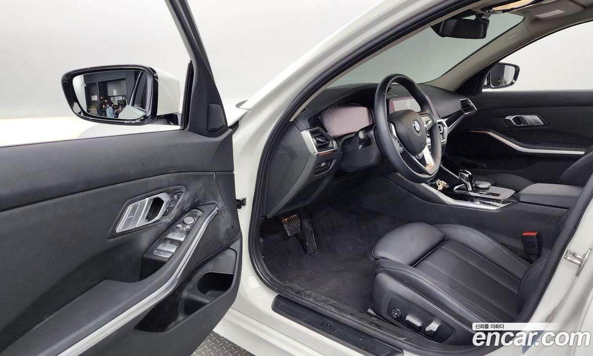 BMW 3-Series i320