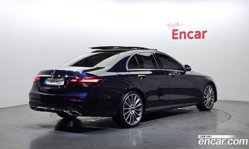 Mercedes Benz E-Class E350 4MATIC AMG Line