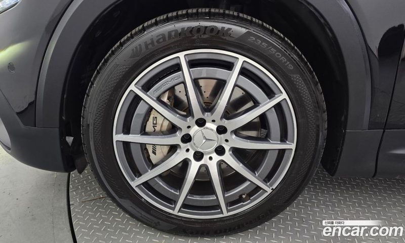 Mercedes Benz GLB-Class AMG GLB35 4MATIC