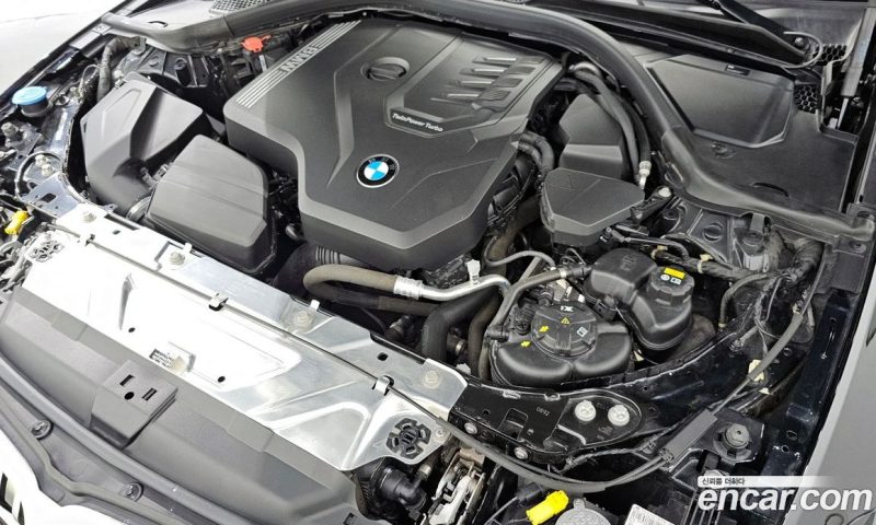 BMW 3-Series i320 Luxury