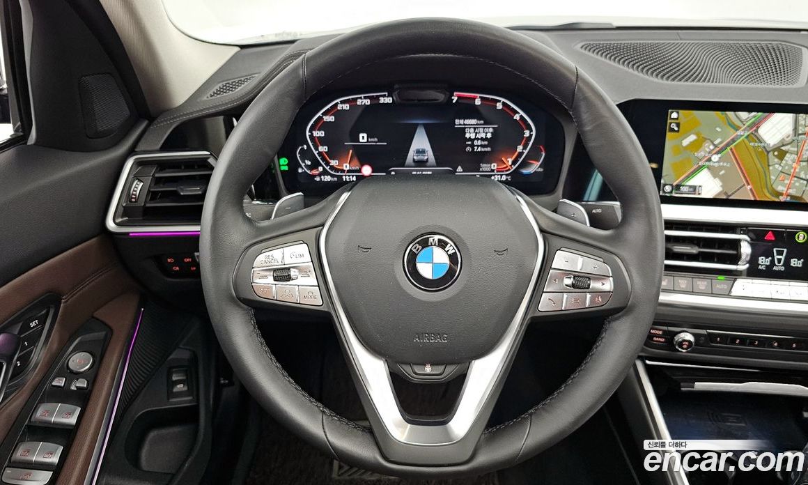 BMW 3-Series i320 Luxury