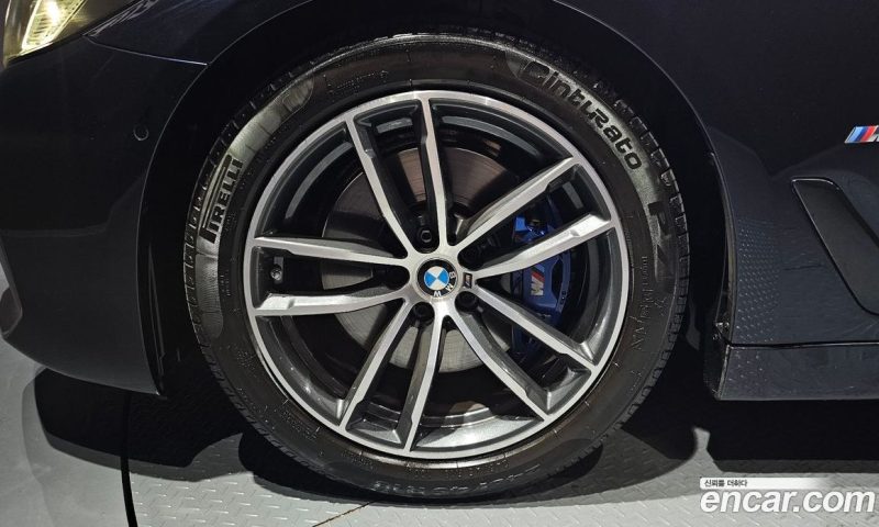 BMW 5-Series i520 M Sport