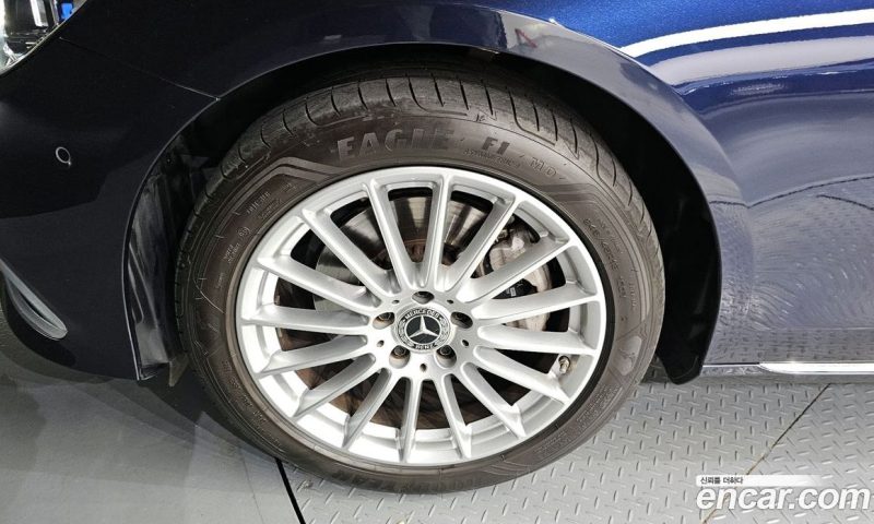 Mercedes Benz E-Class E250 Exclusive