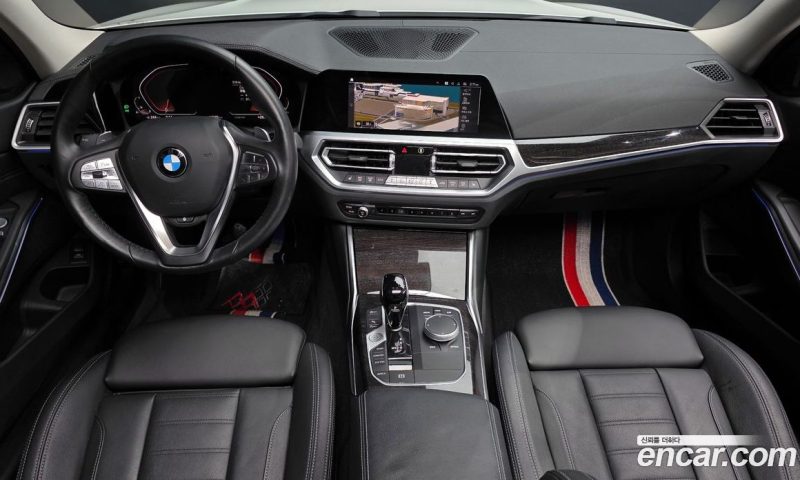 BMW 3-Series i320 Luxury