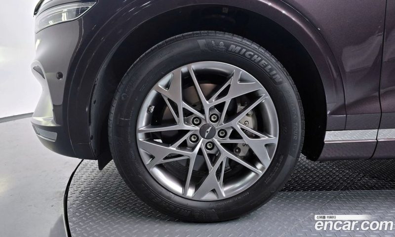 Genesis GV70 2.5T Gasoline 2WD