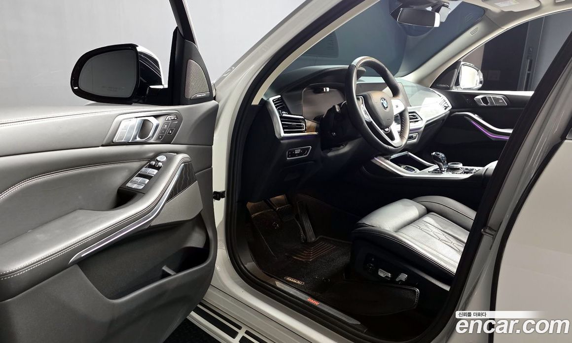 BMW X7 xDrive i40 Design Pure Excellence 6-Seater