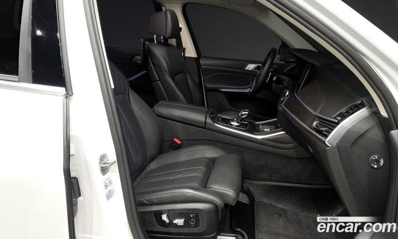 BMW X7 xDrive i40 Design Pure Excellence 6-Seater