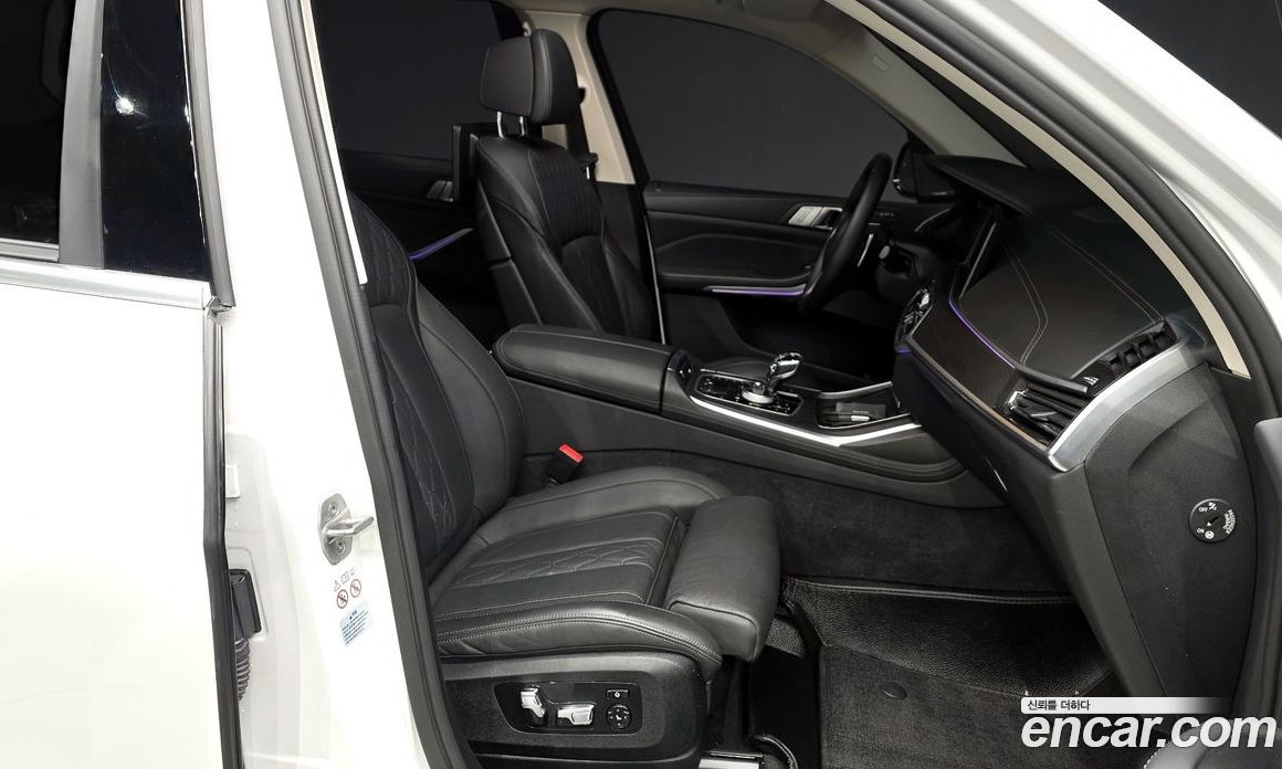 BMW X7 xDrive i40 Design Pure Excellence 6-Seater