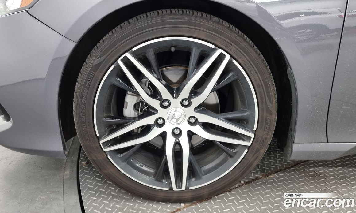 Honda Accord 2.0 Hybrid Touring