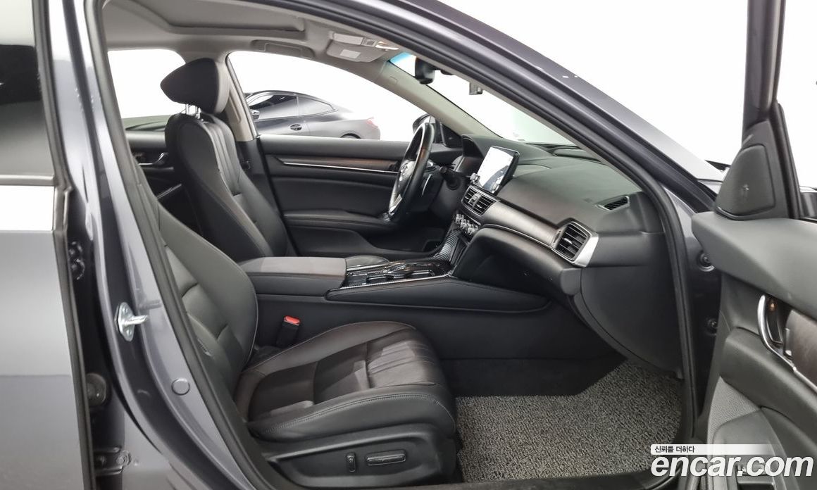 Honda Accord 2.0 Hybrid Touring