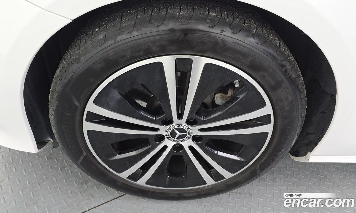 Mercedes Benz E-Class E250 Avantgarde