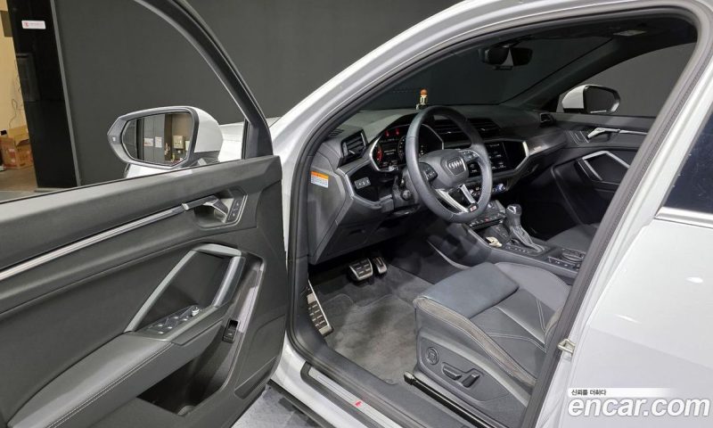 Audi Q3 35 TDI Premium Sportback