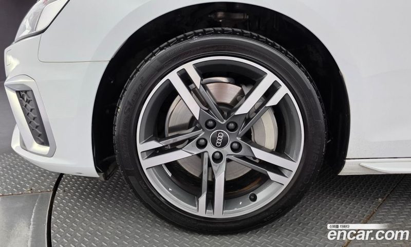 Audi A4 45 TFSI Quattro Premium