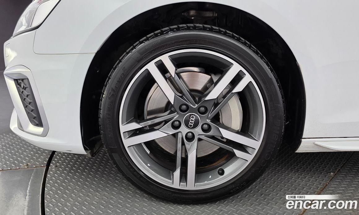 Audi A4 45 TFSI Quattro Premium