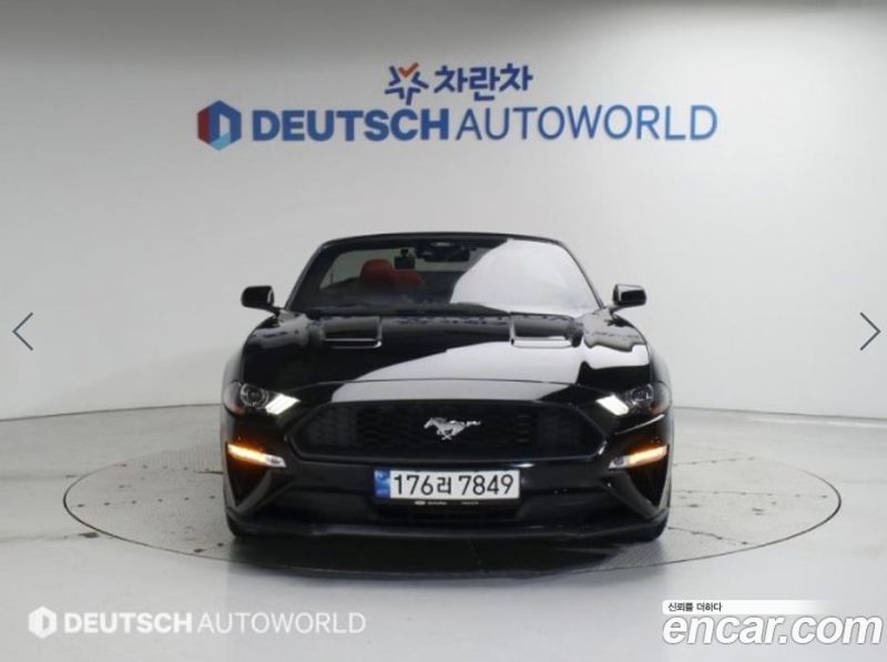 Ford Mustang Convertible