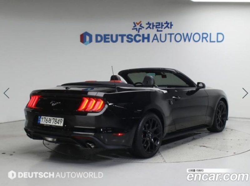 Ford Mustang Convertible