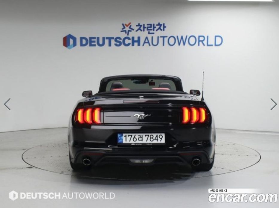 Ford Mustang Convertible