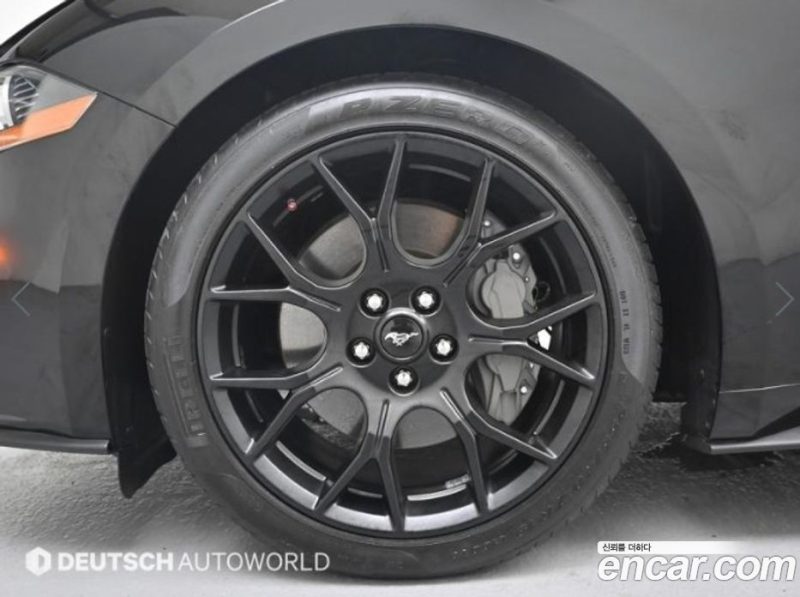 Ford Mustang Convertible