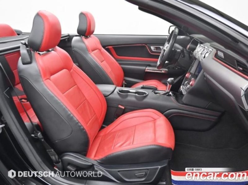 Ford Mustang Convertible