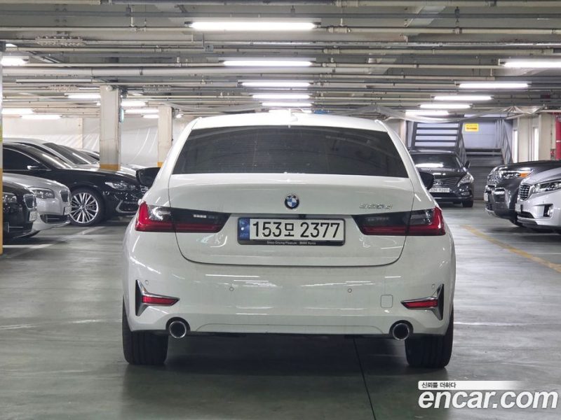 BMW 3-Series 320D Luxury