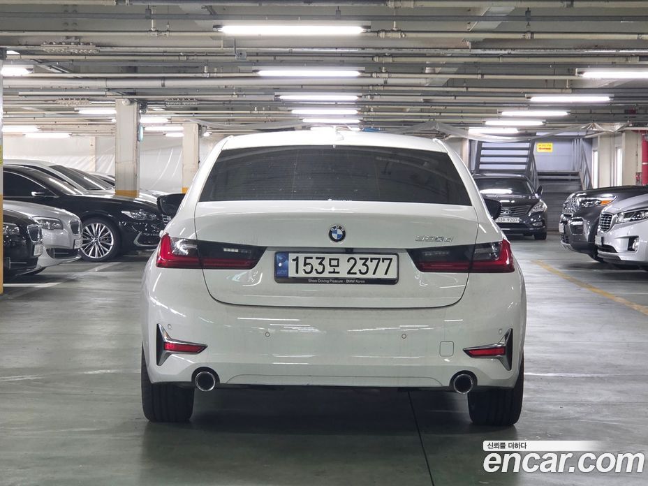 BMW 3-Series 320D Luxury