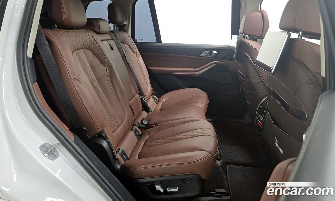 BMW X7 xDrive i40 Design Pure Excellence 7-Seater