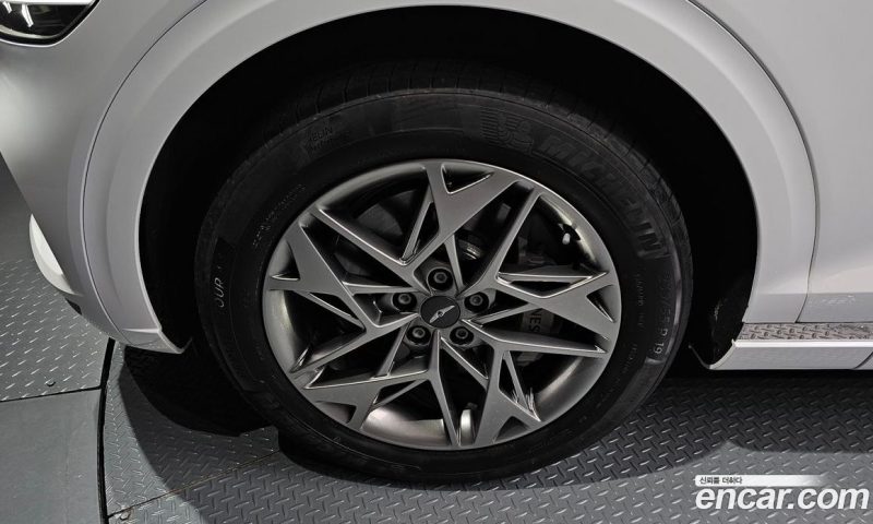 Genesis GV70 2.5T Gasoline 2WD