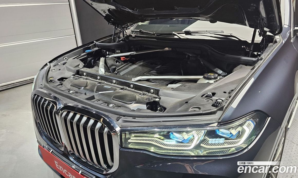 BMW X7 xDrive i40 Design Pure Excellence 7-Seater