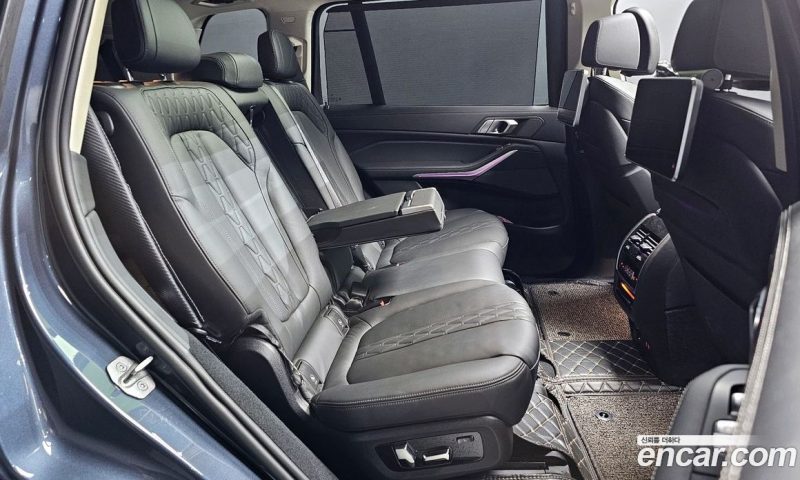 BMW X7 xDrive i40 Design Pure Excellence 7-Seater