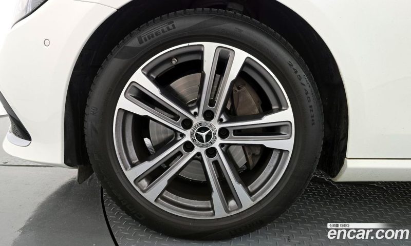 Mercedes Benz E-Class E350 4MATIC Avantgarde