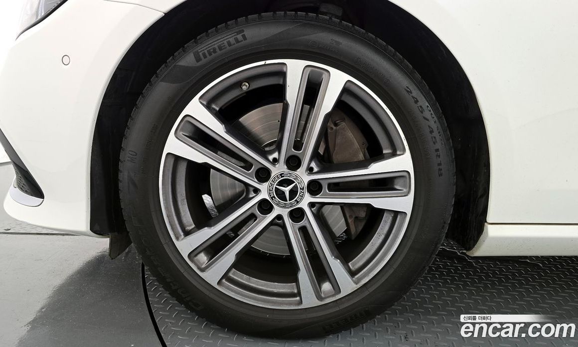 Mercedes Benz E-Class E350 4MATIC Avantgarde