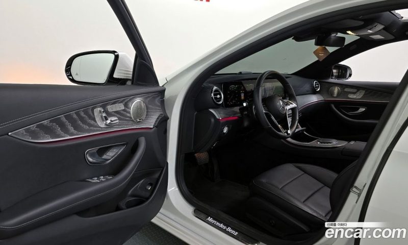 Mercedes Benz E-Class E350 4MATIC Avantgarde