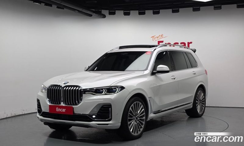 BMW X7 xDrive i40 Design Pure Excellence 7-Seater