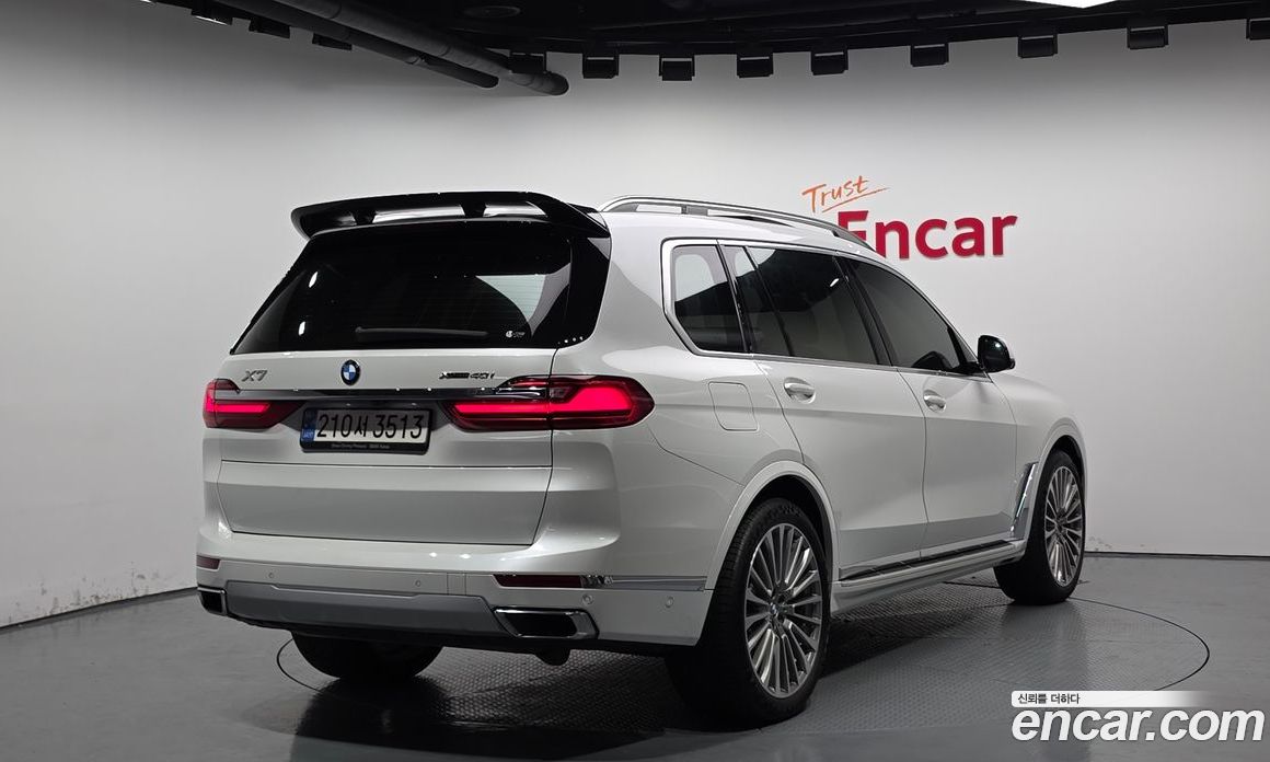 BMW X7 xDrive i40 Design Pure Excellence 7-Seater