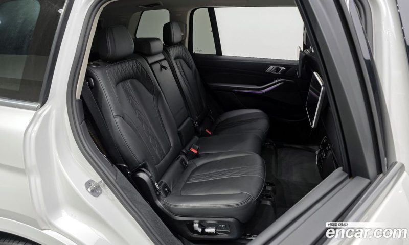 BMW X7 xDrive i40 Design Pure Excellence 7-Seater