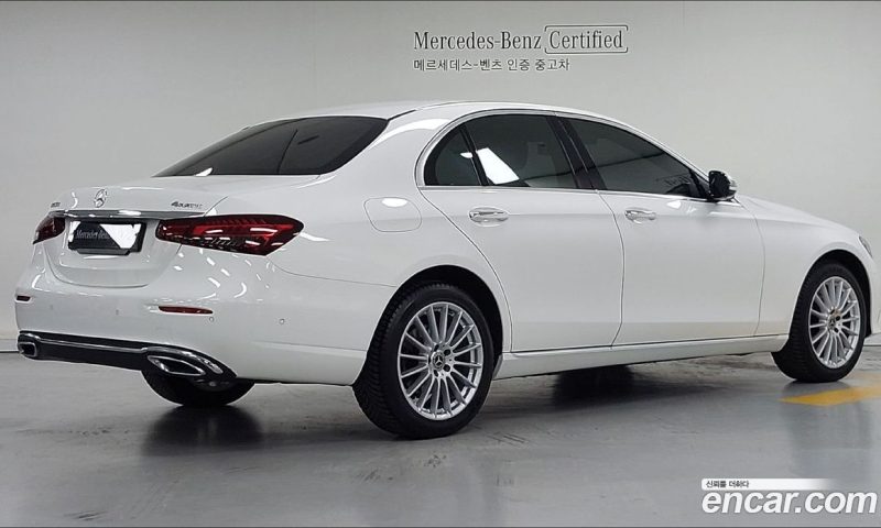 Mercedes Benz E-Class E220d 4MATIC Exclusive