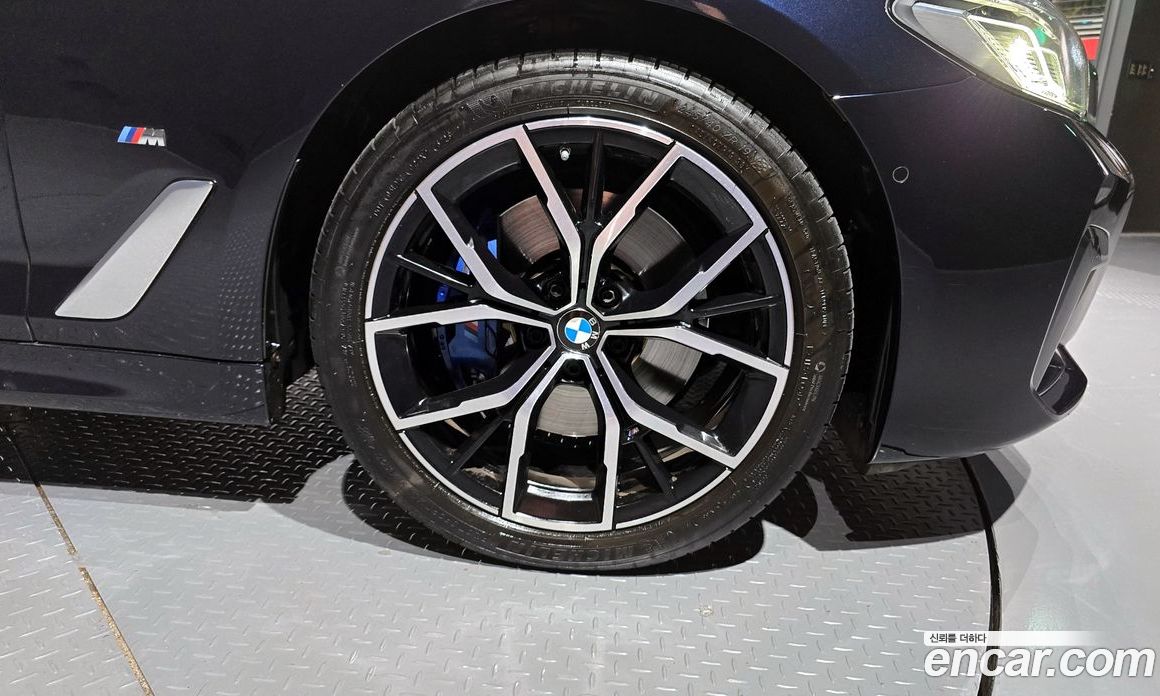 BMW 5-Series i530 xDrive M Sport Package